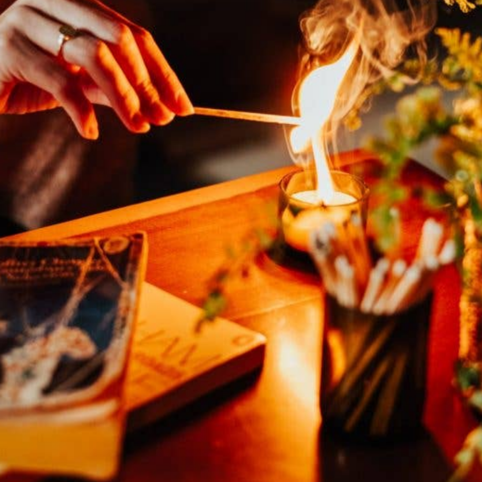 Olive Glass Pot With Long Matches