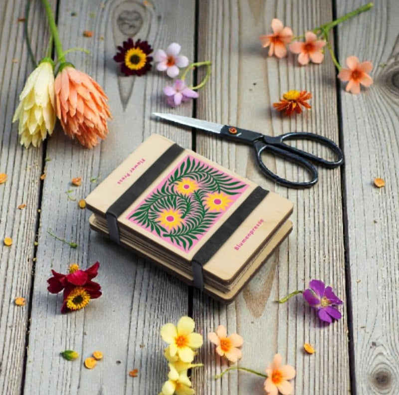 teasel pocket flower press